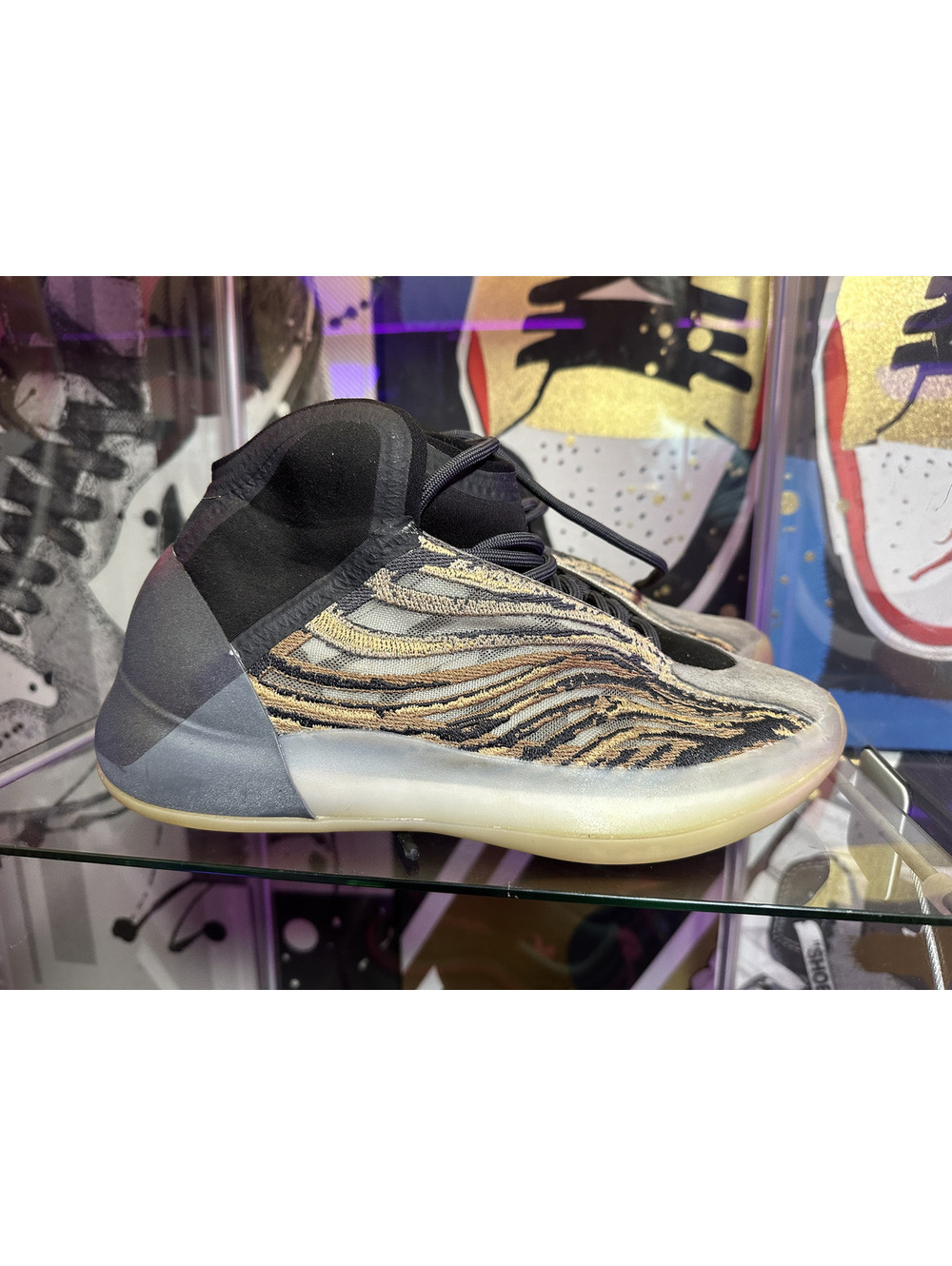adidas Yeezy QNTM Amber Tint SIZE: 8